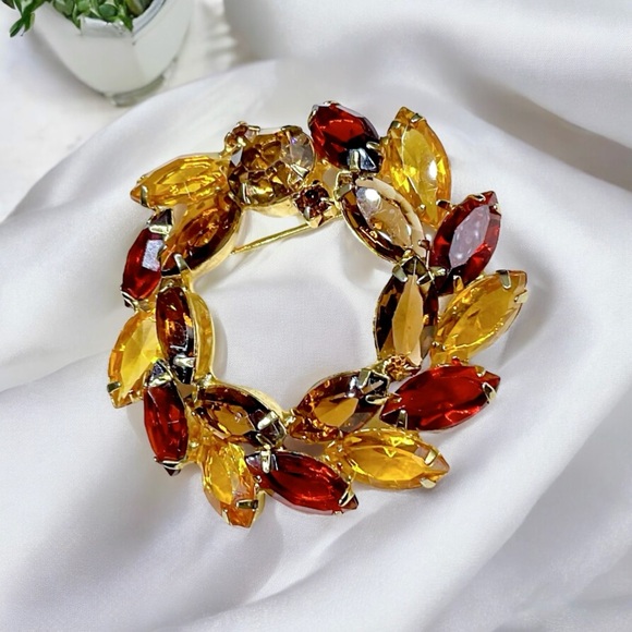 🌺Vintage Rhinestone Brooch - Picture 4 of 11